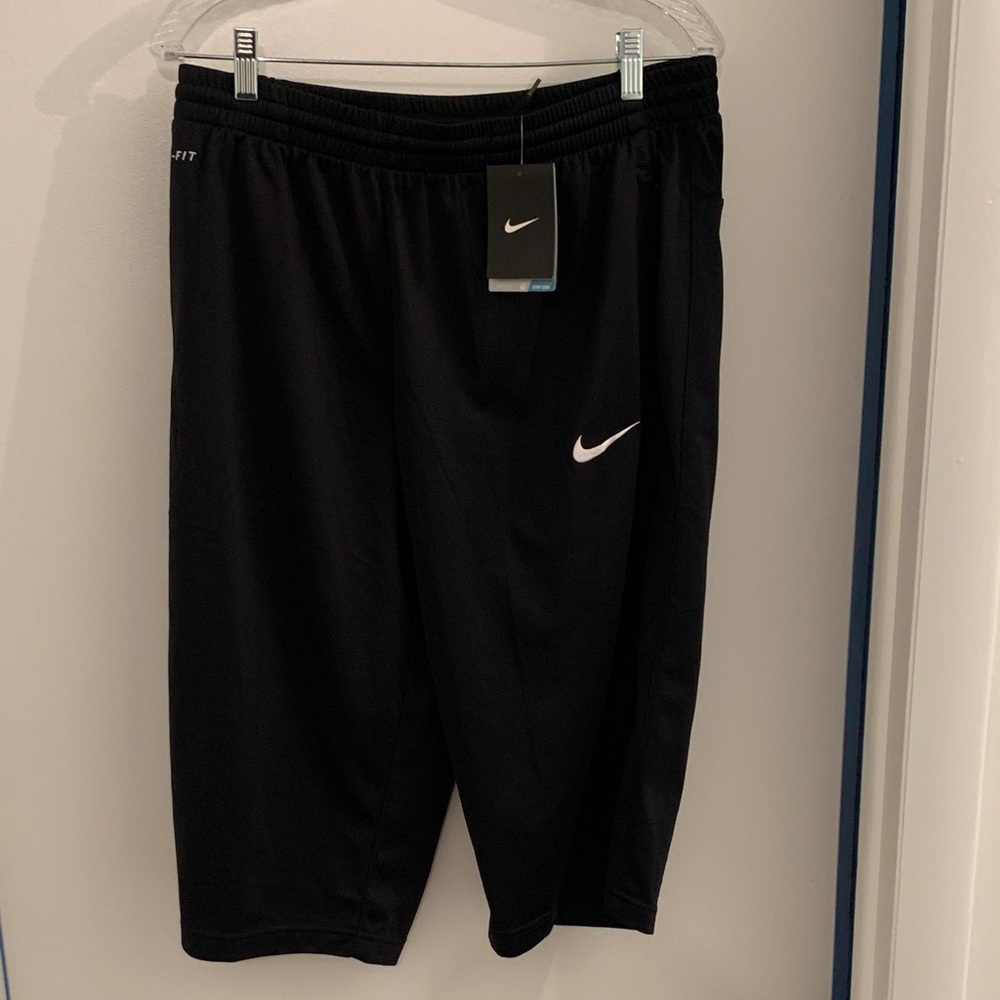 Nike Men's Black 3/4 Pants